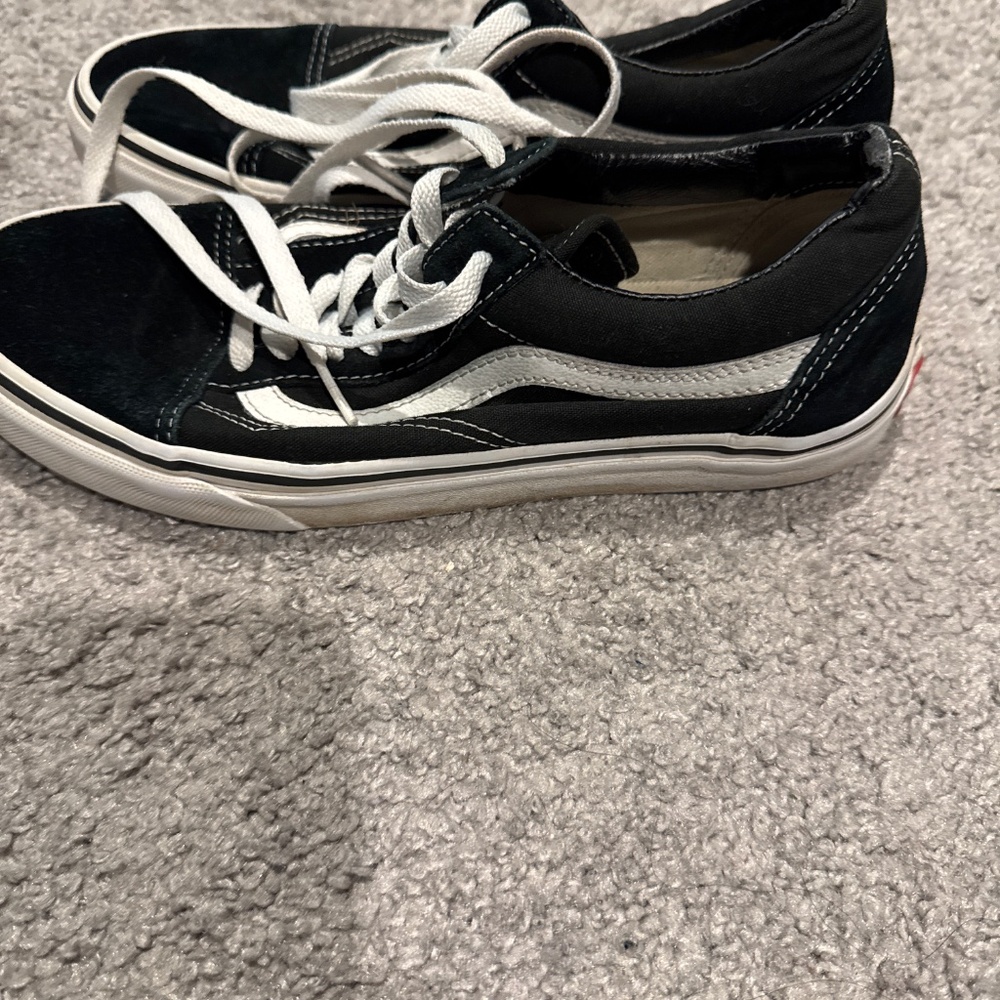 Shoes - Picture 3 of 4